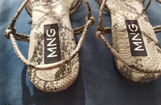 Sandalias planas Mango piel serpiente