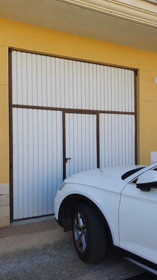 Puerta de hierro para garaje