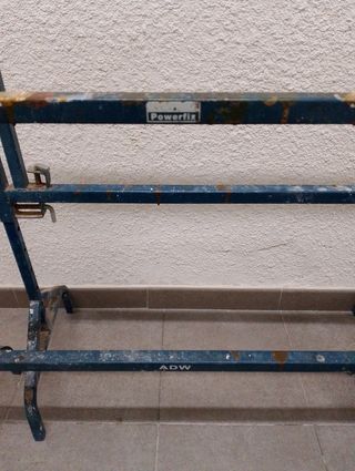 Soportes metálicos para andamio