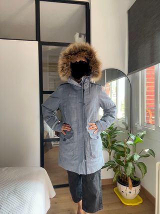 Parka Helly Hansen Gris con Capucha