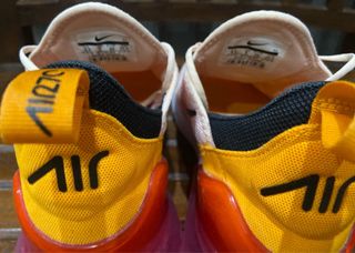 Zapatillas Nike Air 270 Rosa y Amarillo