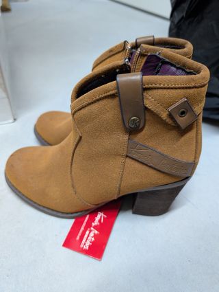 Botines de ante camel tacón