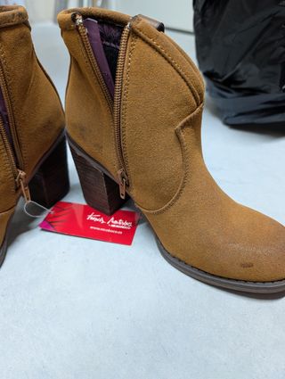 Botines de ante camel tacón