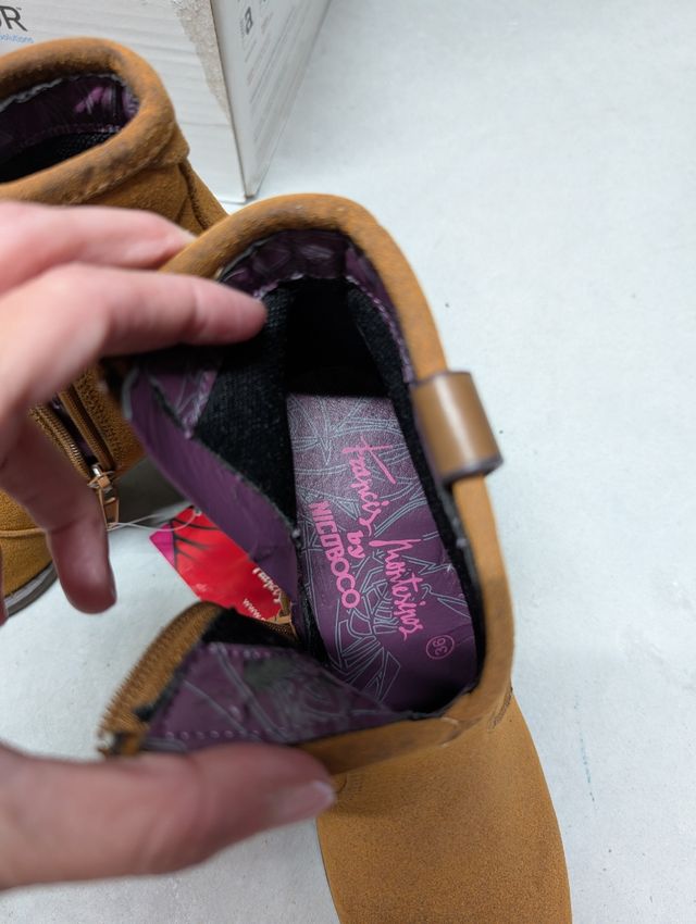 Botines de ante camel tacón