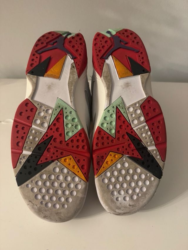 Zapatillas Jordan Multicor y Blancas