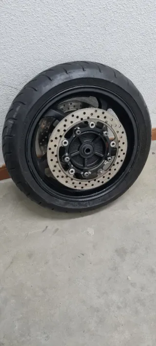 Frontal Yamaha TMAX  guardabarros delantero ruedas