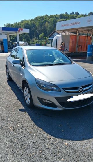 Opel Astra 2014