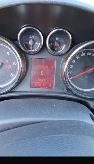 Opel Astra 2014