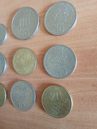9 monete greche