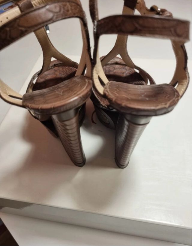 Sandalo con plateau Casadei marrone