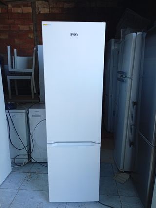 Nevera Svan Blanca