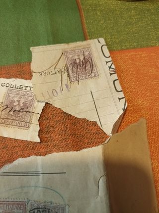 Francobolli antichi su frammento