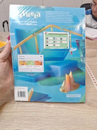 Física y Química. 2 Secundaria. Revuela. Andalucía