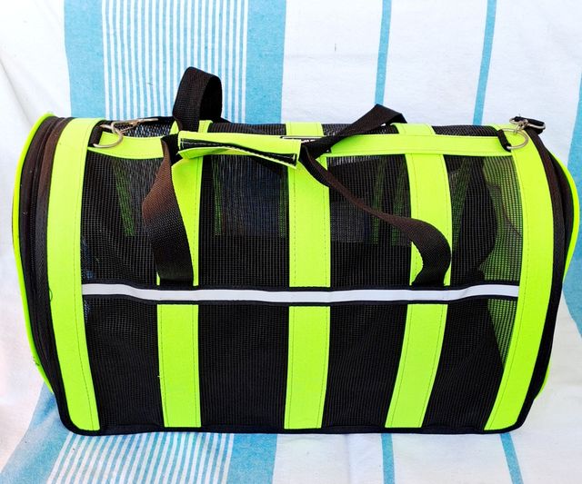 Trasportino per cani nero e verde