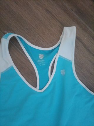 Vestido deportivo azul y blanco