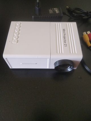 MINI PROYECTOR LED Z1