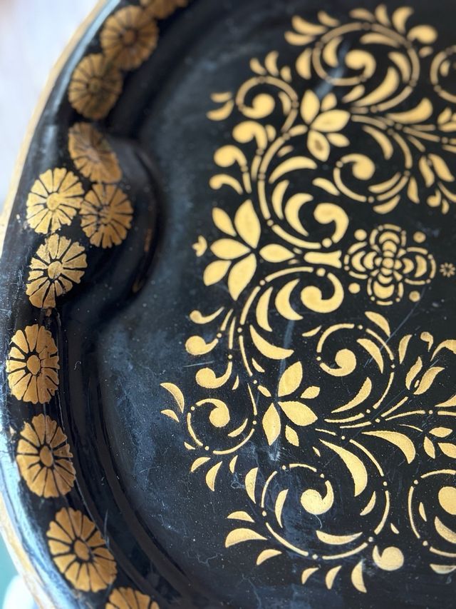 Bandeja antigua decorada