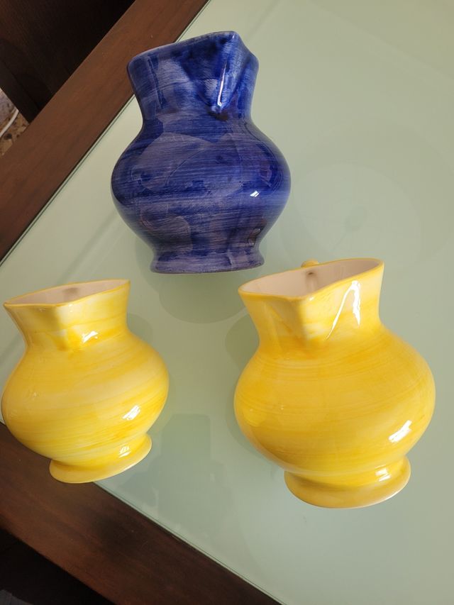 Juego de 3 jarras de cerámica