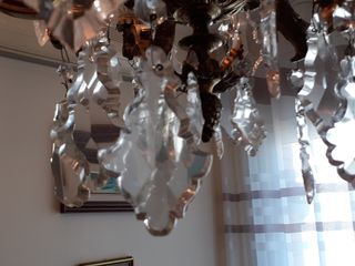 Lámpara de araña antigua de cristal