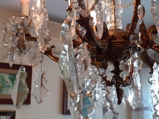 Lámpara de araña antigua de cristal