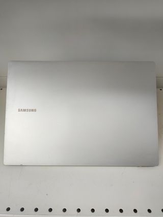 Portátil Samsung Galaxy Go Plata