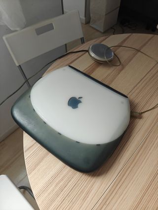 Apple iBook G3 466 MHz 576MB RAM