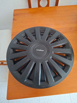 2 Tapacubos Goodyear 15"
