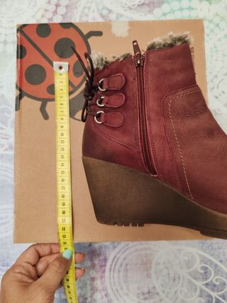 Botines Yokono Burdeos con Pelito