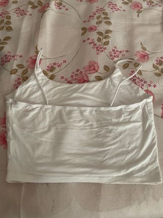 Top blanco y negro con tirantes