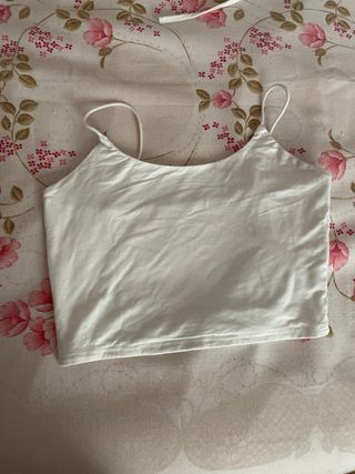 Top blanco y negro con tirantes