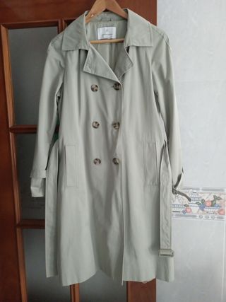 Gabardina Stradivarius verde