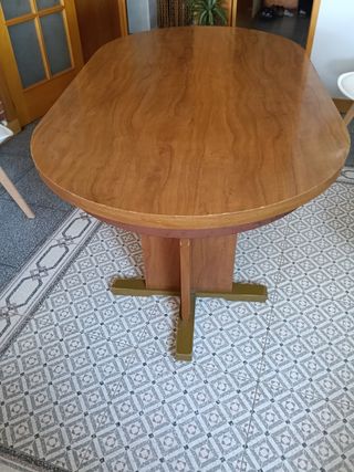 Mesa de comedor con 6 sillas