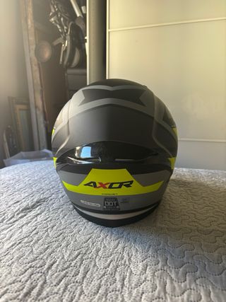 Casco de Moto Gris y Amarillo