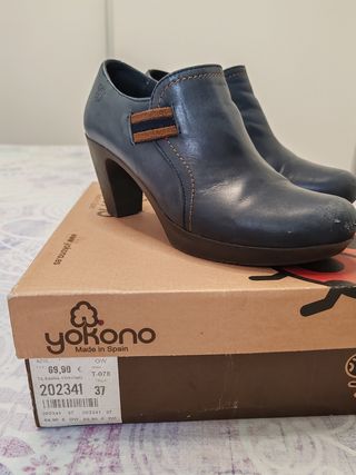 Zapato botín azul marino Yokono