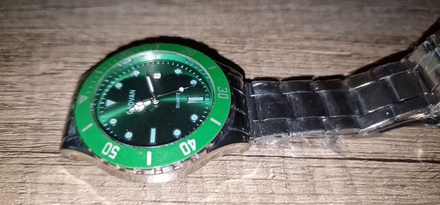 Reloj CADVAN Verde y Plateado