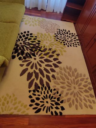 Alfombra diseño floral beige, negro, marrón, verde
