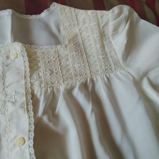 Camisón de encaje bordado