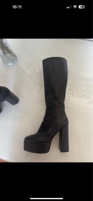 Botas altas negras con plataforma 