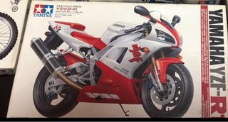 Kit Montagem Tamiya Yamaha YZF-R1