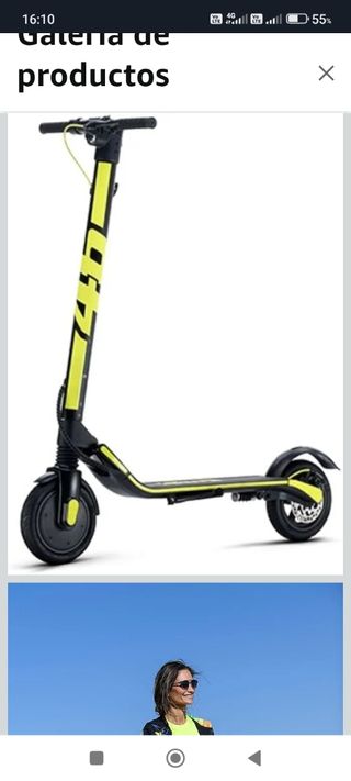 Patinete eléctrico amarillo y negro