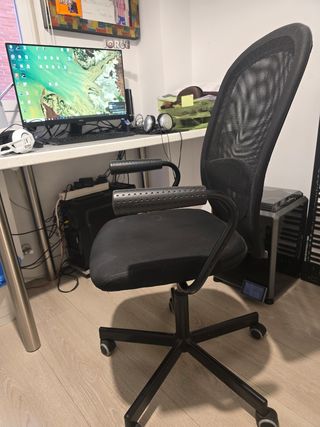 Silla de escritorio regulable en altura