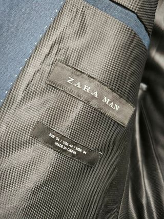 Traje Zara Azul Talla L con Corbata