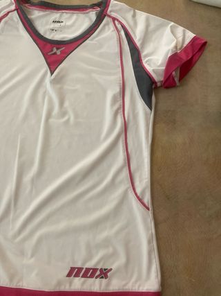 Camiseta deportiva Nox blanca y rosa