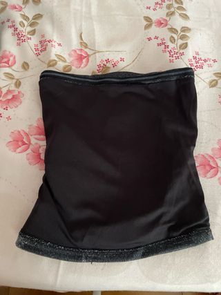 Top brillante gris oscuro