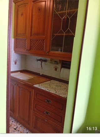 Cucina in legno marrone