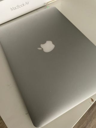 MacBook Air 13 (2017) MQD32Y/A