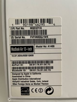 MacBook Air 13 (2017) MQD32Y/A