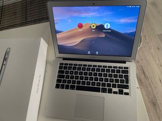 MacBook Air 13 (2017) MQD32Y/A
