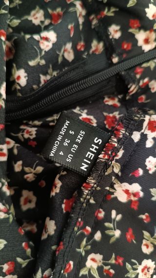 Falda floral negra talla S 