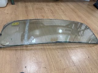 vendo lunas delantera  SEAT 600 precio por unidad 